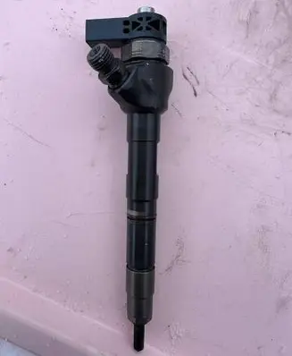 Audi A4 S4 B8 8K Fuel injector 2445110