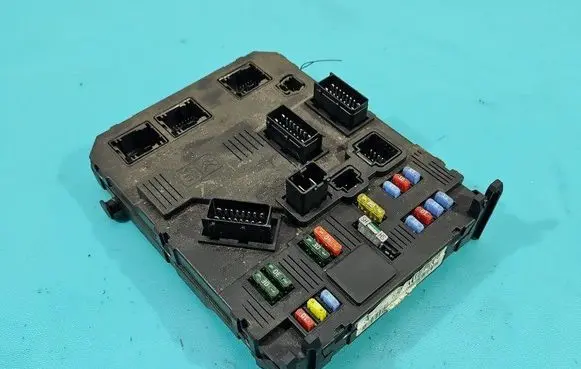 Peugeot 1007 Central body control module 9659579180 IMPRK1448606
