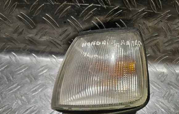 Hyundai Lantra I Front indicator light 6R01901 01301