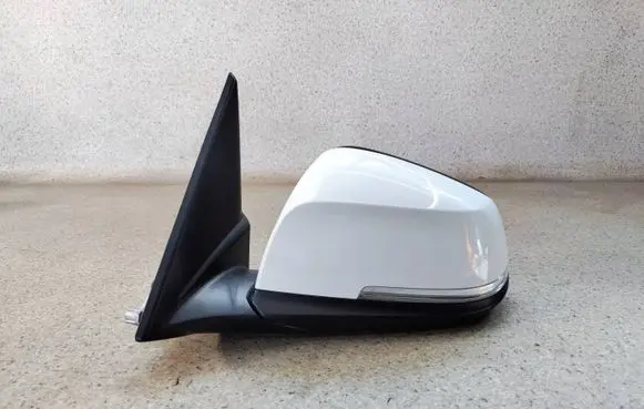 BMW X1 E84 Front door electric wing mirror