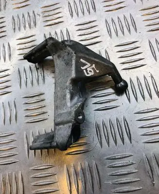 Mercedes-Benz C W204 Engine mounting bracket A6460160038