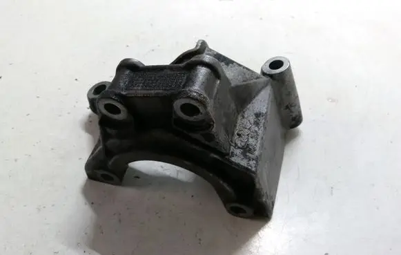 Audi A6 S6 C6 4F Power steering pump mounting bracket 06E145393B