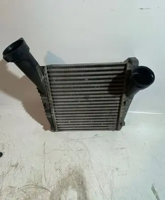 Audi Q7 4L Intercooler radiator 7L6145803C G4161002