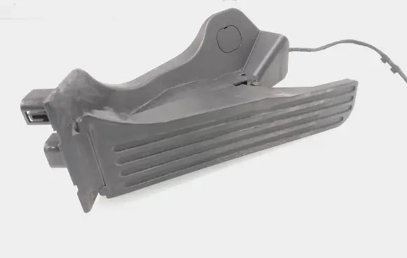 Volkswagen Golf Plus Accelerator throttle pedal 1k1721503s
