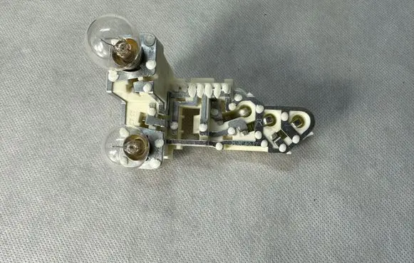 BMW 3 E90 E91 Tail light bulb cover holder 7211218
