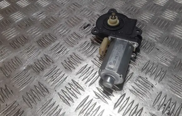 Ford Fiesta Front door window regulator motor 0130821939