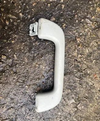 Toyota Avensis T270 Front interior roof grab handle 7461005130