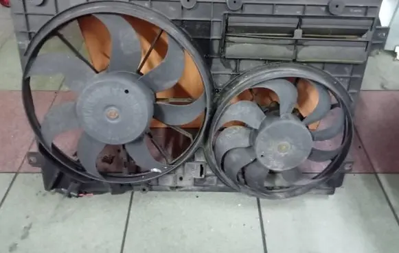 Volkswagen PASSAT B7 Fan set 1K1121207BC
