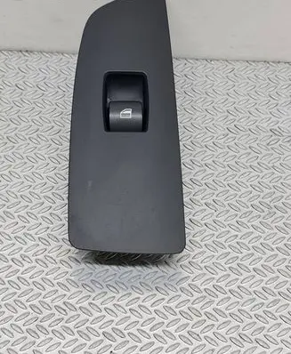 BMW 1 E81 E87 Electric window control switch 15979800 6935534