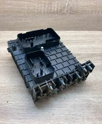 Volkswagen Touran I Fuse module 1K0937124K 122468920
