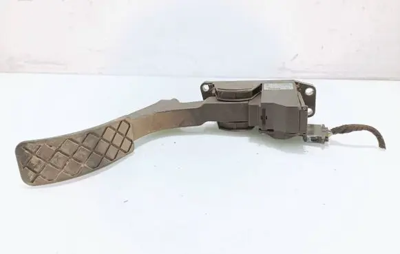 Volkswagen Golf IV Accelerator throttle pedal 1J1721503K 082120618 0281002342