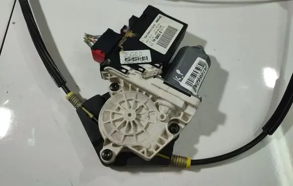 Citroen C8 Front door window regulator motor 991729103