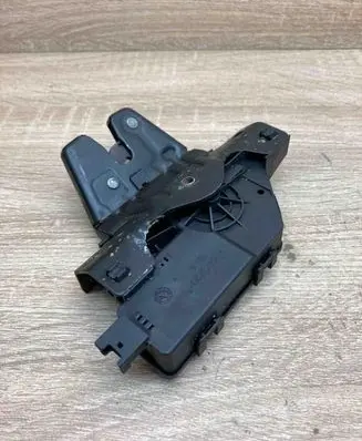 BMW 3 E90 E91 Tailgate/trunk/boot lock/catch/latch 8196401