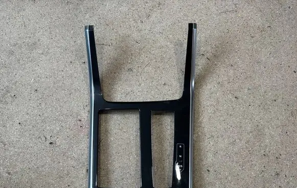 Audi Q7 4M Gear shifter surround trim plastic 4M8863324