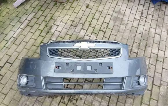 Chevrolet Cruze Front bumper 