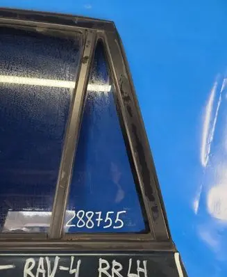 Toyota RAV 4 (XA30) Front windscreen/windshield window 6812442110