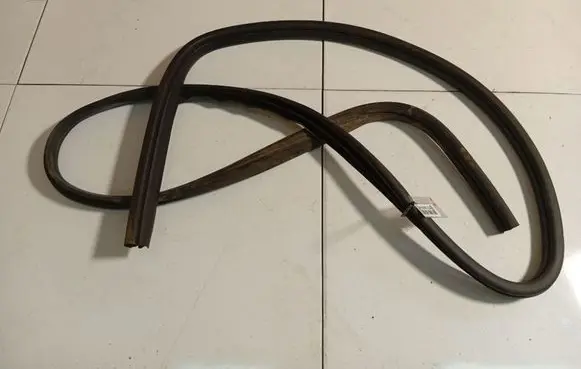 Ford Focus Rubber seal rear door 