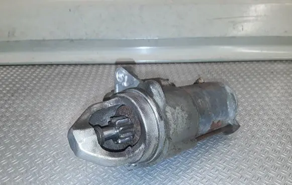 Opel Insignia A Starter motor 12609317