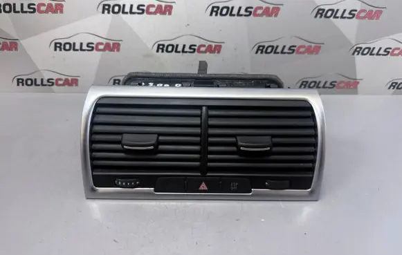 Audi Q7 4L Dash center air vent grill 4L0820951