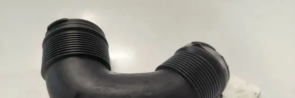 Audi Q7 4M Air intake hose/pipe 059129616B
