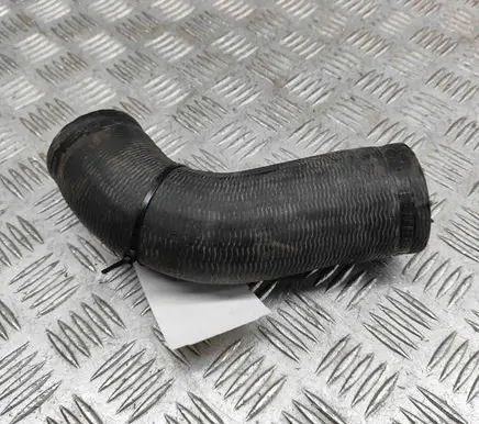 Volvo XC90 Intercooler hose/pipe 31422062
