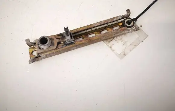 Volkswagen PASSAT B3 Seat belt adjustment rail 