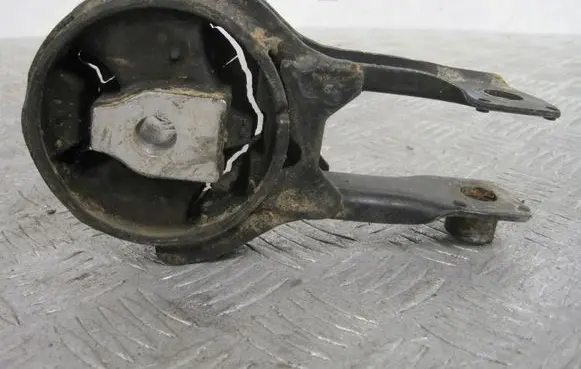 Toyota Hilux (N140, N150, N160, N170) Engine mount vacuum valve DA6V39040