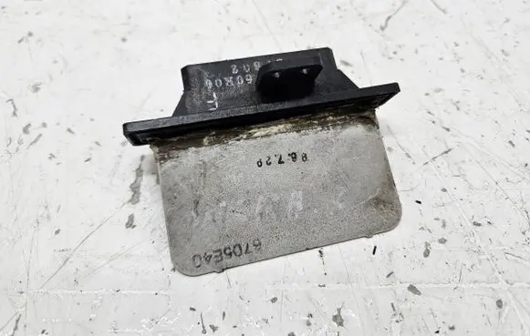 Nissan Serena Heater blower motor/fan resistor 2715060R00