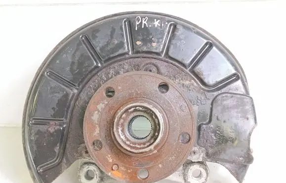 Volkswagen PASSAT B7 Front wheel hub spindle knuckle 1K0615311F