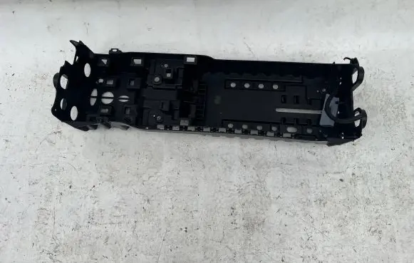 Opel Astra K Battery box tray 39014514