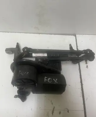 Volkswagen Fox Front wiper linkage and motor 5Z0955023C
