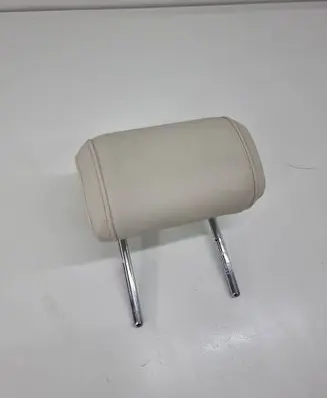 Volkswagen PASSAT B8 Rear seat headrest 