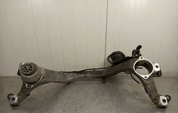 Porsche Cayenne (92A) Engine mounting bracket 7L8199207A
