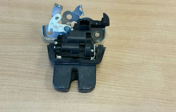 Audi Q5 SQ5 Tailgate/trunk/boot lock/catch/latch 8R0827505