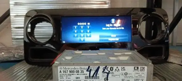 Mercedes-Benz GLE W167 Radio/GPS head unit trim A1679000835