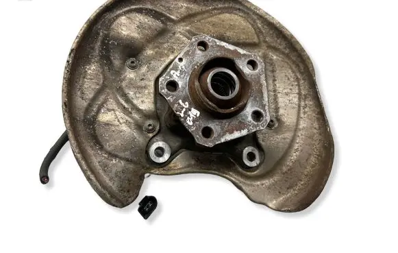 Audi A4 S4 B9 Rear wheel hub spindle/knuckle 
