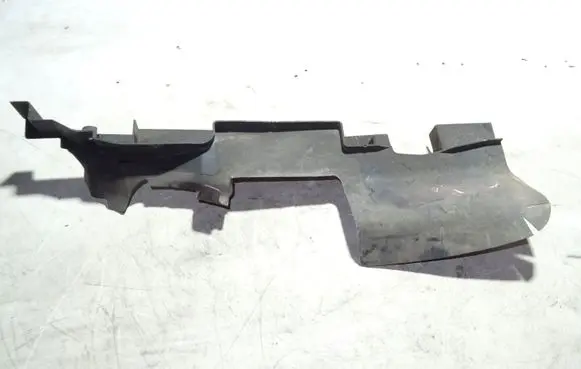 Audi A4 S4 B7 8E 8H Intercooler air guide/duct channel 8E0121284J