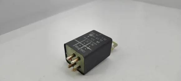 Mercedes-Benz E W124 Other relay 0045450832