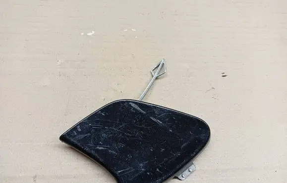 Ford Focus Front tow hook cap/cover F1EB17A989A LKN0097A