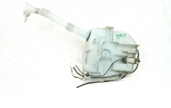 Mitsubishi ASX Windshield washer fluid reservoir/tank