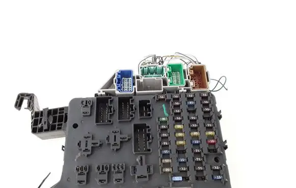 Ford Mondeo Mk III Fuse module 1S7T14A073AE
