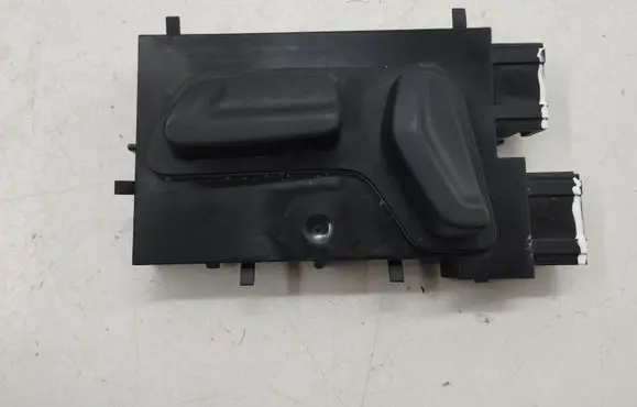 Citroen C5 Aircross Seat control switch 96666715XT 100245600