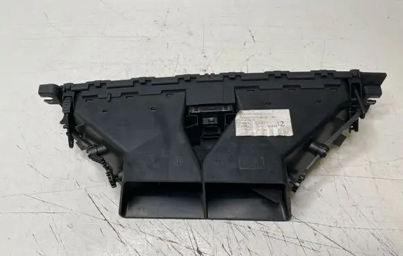 BMW 3 E92 E93 Dash center air vent grill 9151175