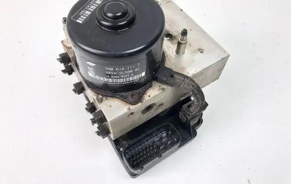 Ford Galaxy ABS Pump 1J0907379E 7M0614111T