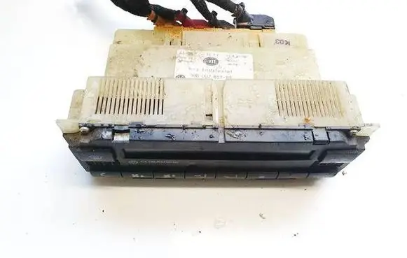 Volkswagen PASSAT B5 Climate control unit 3b1907044b 5hb007617-10