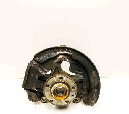 Front wheel hub