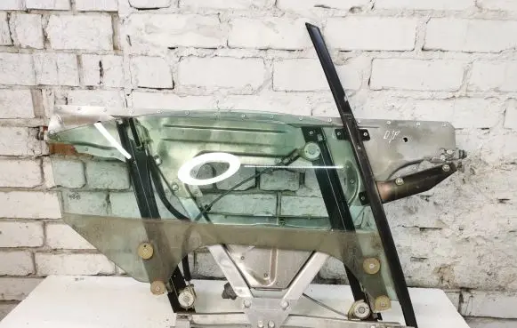 Audi TT Mk1 Front door window regulator with motor 8N8837730 24021999 25041999