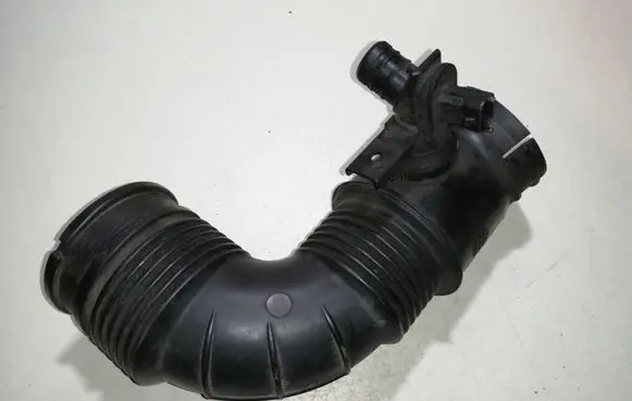 Opel Insignia A Air intake hose/pipe 55561787 329788454