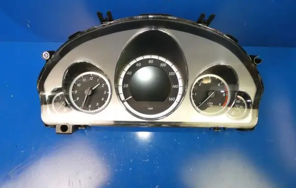 Mercedes-Benz E W212 Speedometer (instrument cluster)