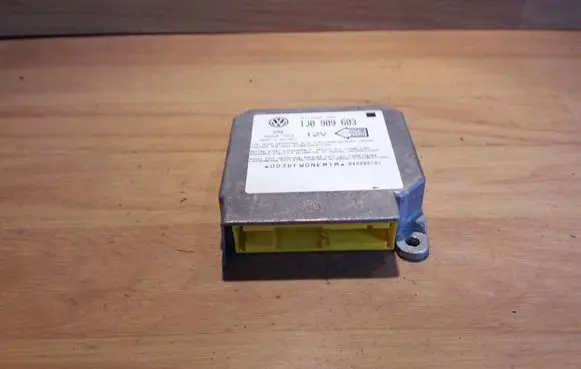 Volkswagen Golf IV Airbag control unit/module 1J0909603